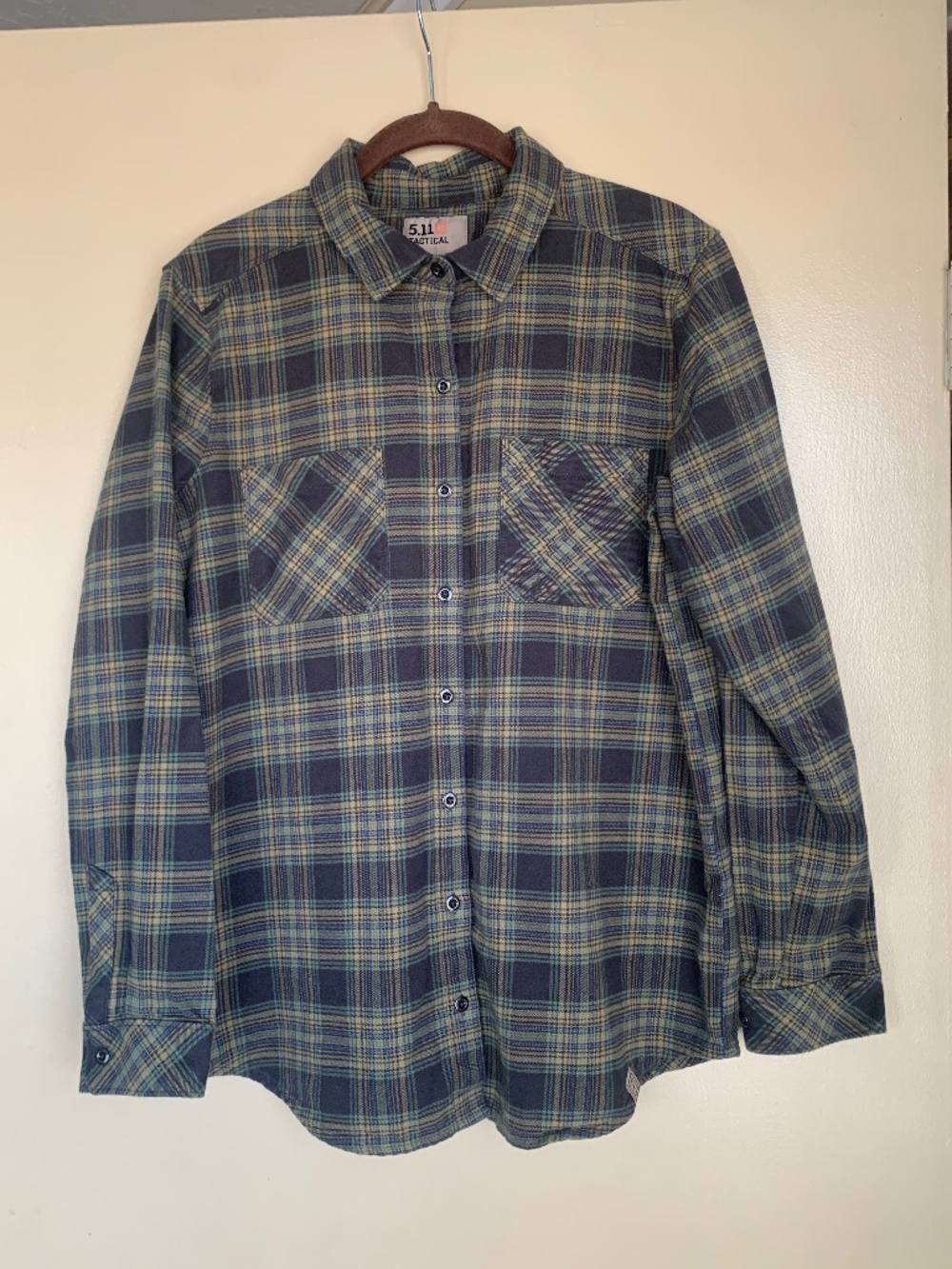 5.11 Tactical Green Plaid Flannel Shirt Sz.L Outdoor Hiking Camping